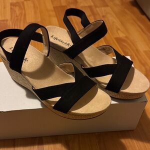Lifestride Danita Black Strappy Wedge Soft System Comfort Womens Sz 9.5